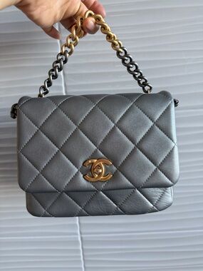 50% Off Retail CHANEL Mini Side Note Flap  W/ Handle Gray Chip 21B (ks2290as)
